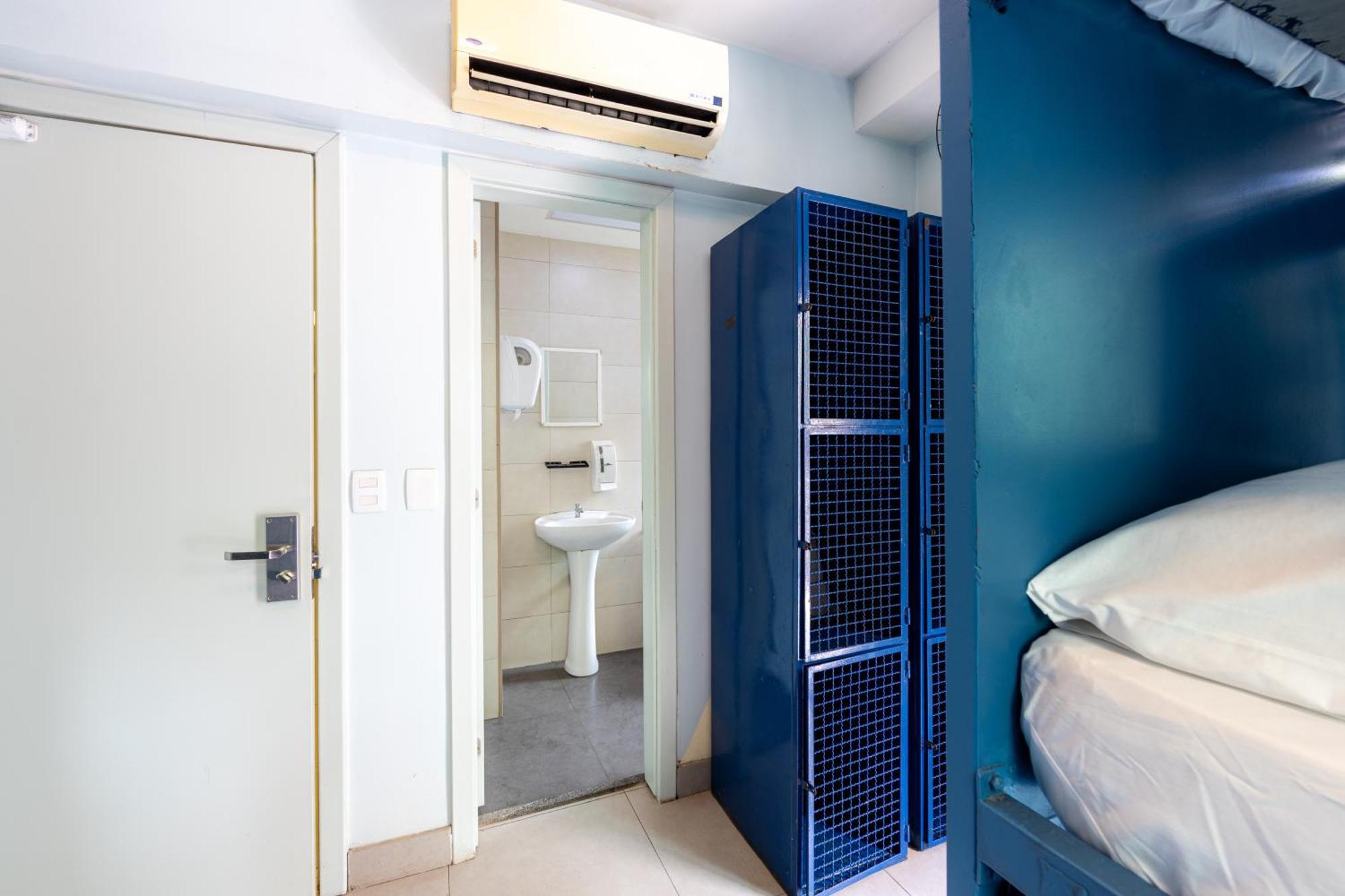 Bed 9-Bed Mixed Dormitory Room